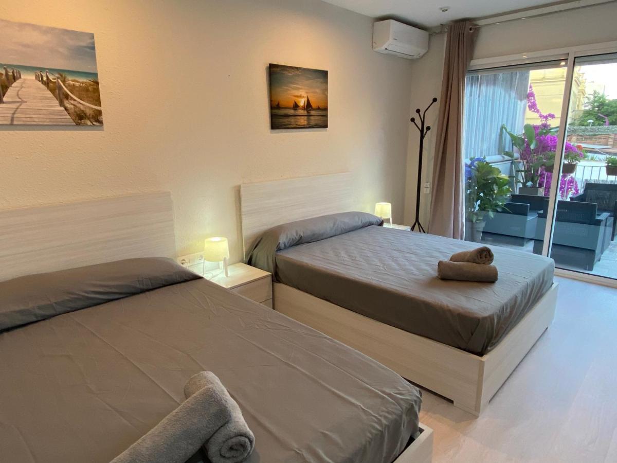 Apartamentos Playa Badalona Luaran gambar