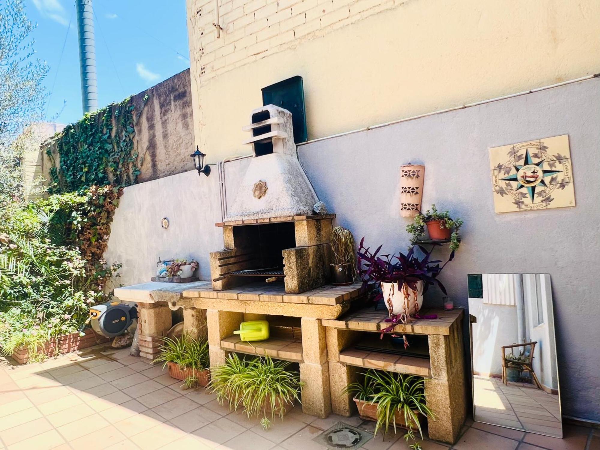 Apartamentos Playa Badalona Luaran gambar