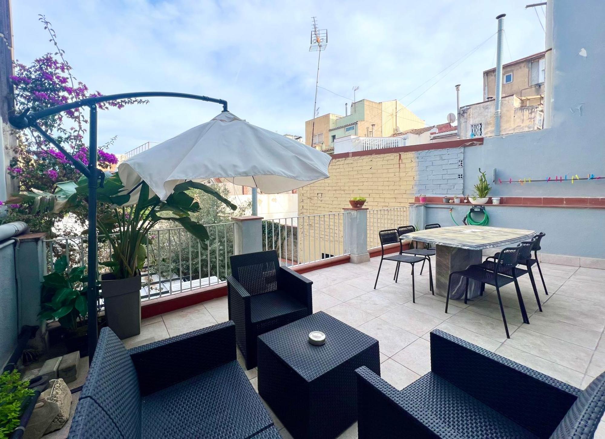 Apartamentos Playa Badalona Luaran gambar